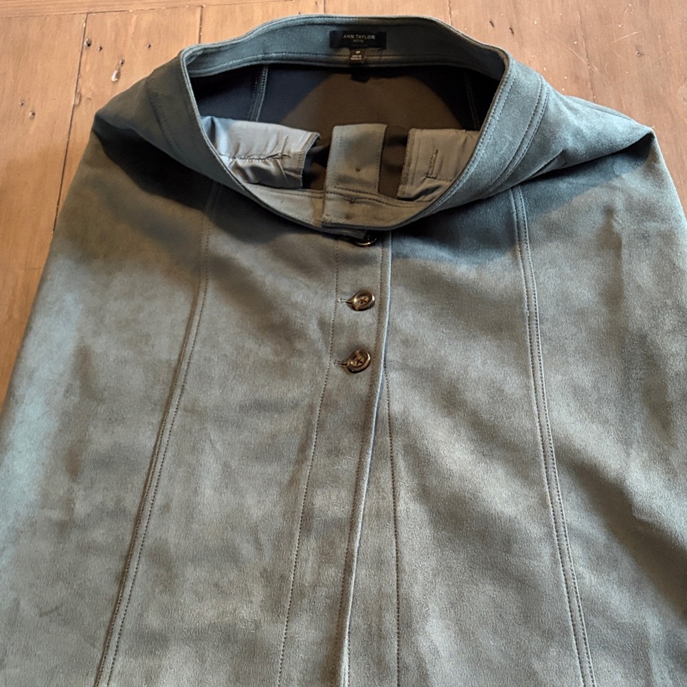 Ann Taylor Gray Petite Cape